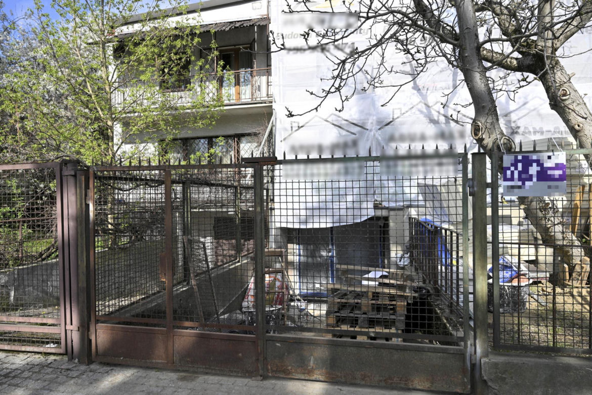 Niekończący się remont sąsiadów Kaczyńskiego