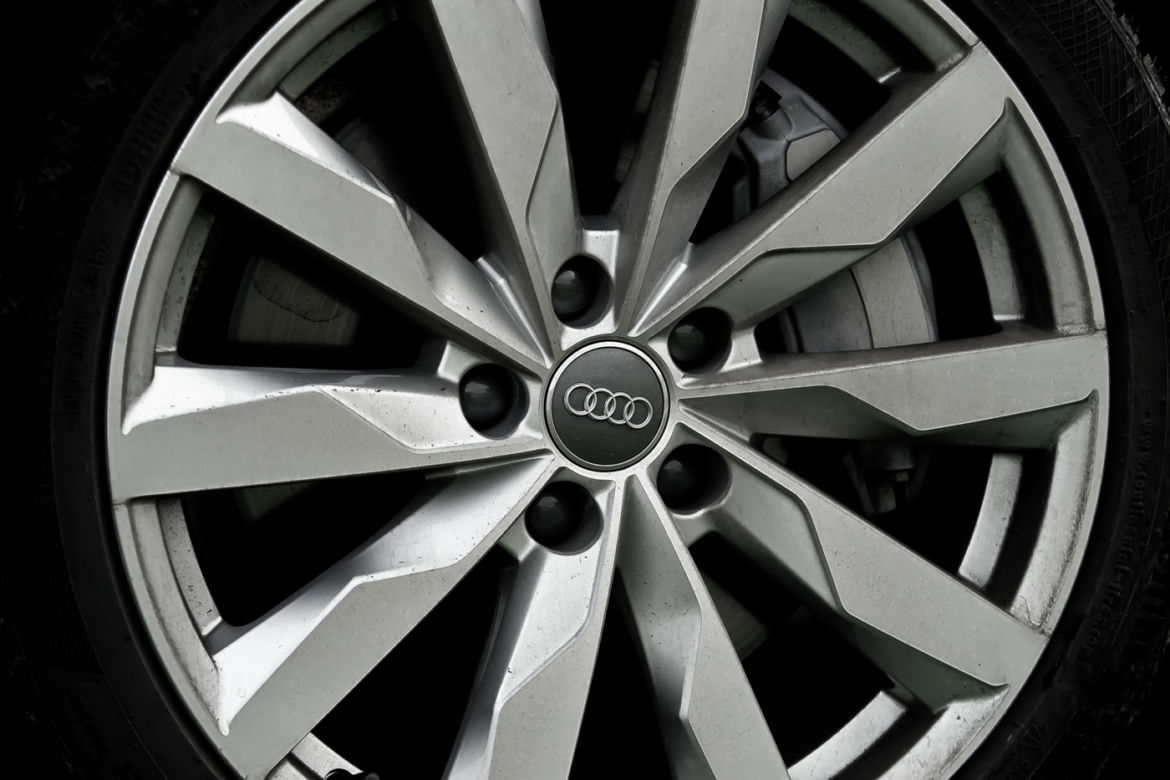 Audi A4 Avant B9 quattro