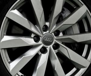 Audi A4 Avant B9 quattro