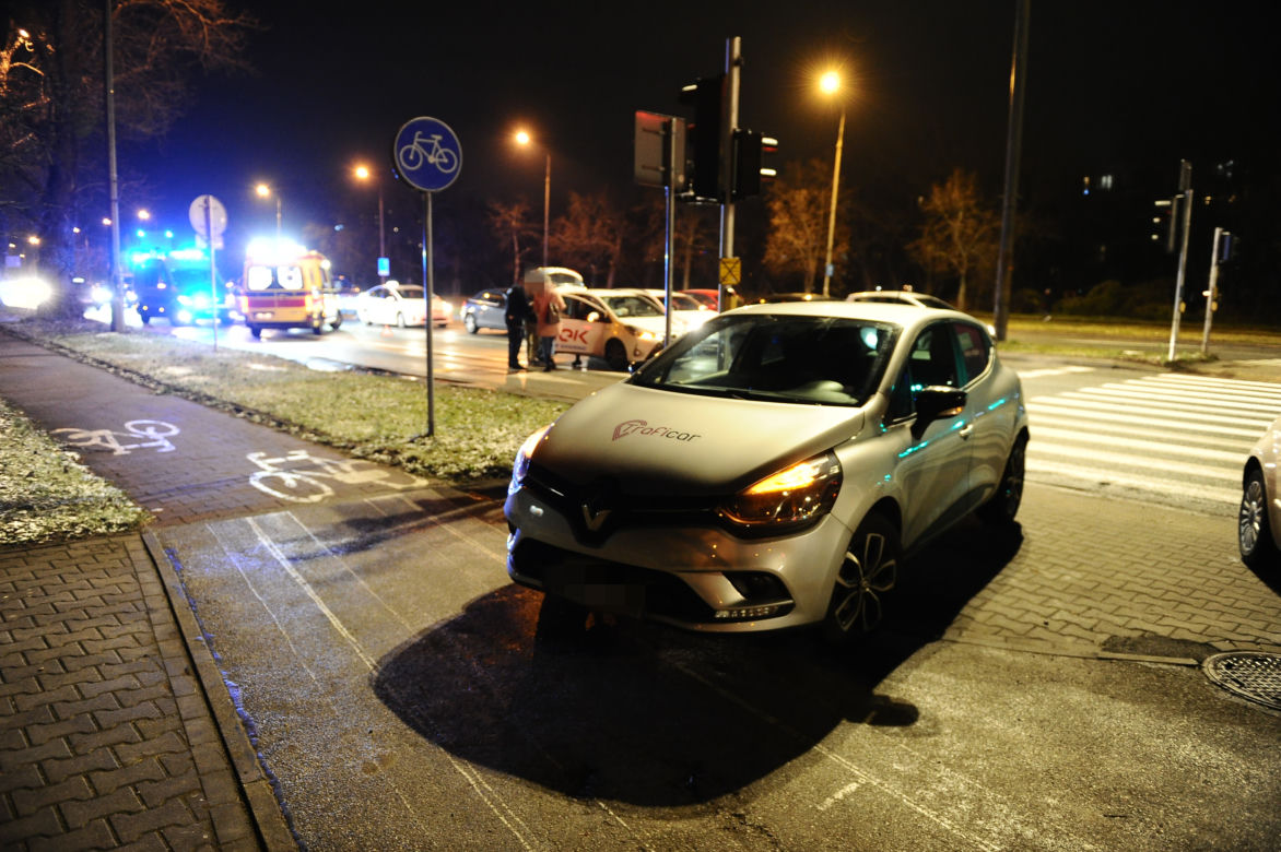 Miał ponad 2 promile. Skasował auto z wypożyczalni