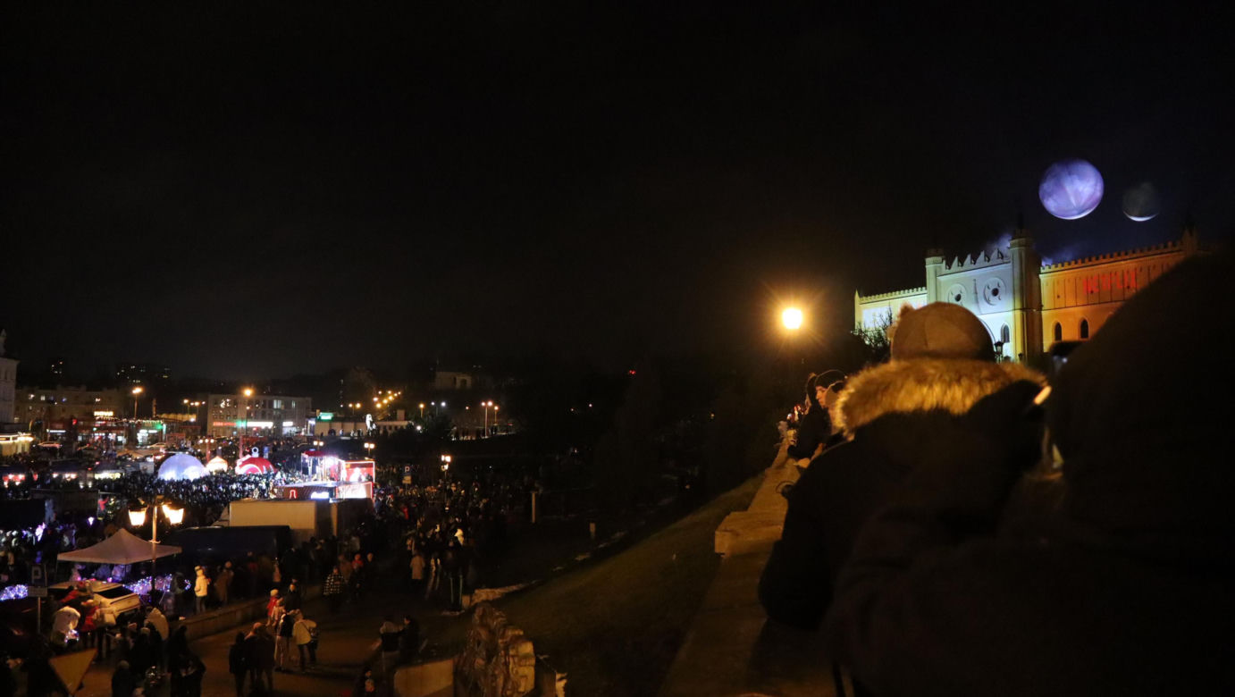 Ciężarówka Coca-Coli w Lublinie! Miasto jeszcze nigdy nie wyglądało tak magicznie! [ZDJĘCIA]