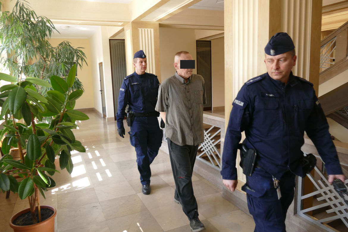 Sąsiad chciał go zabić za pstrykanie palcami