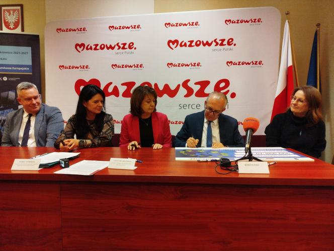 Umowy na dotacje unijne dla czterech lokalnych inwestycji w subregionie siedleckim i powiecie mińskim zostały już podpisane!