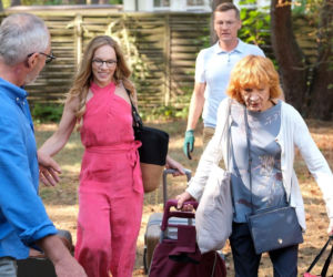 M jak miłość odc. 1901. Sylwia (Hanna Turnau), Adam Werner (Jacek Kopczyński), pani Ola (Ewa Kolasińska)