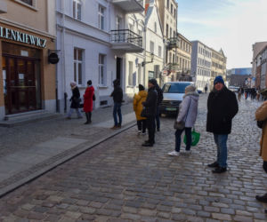 Pierwsze kolejki po najlepsze pączki w Toruniu