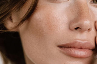 Delikatny makijaż na każdą okazję 