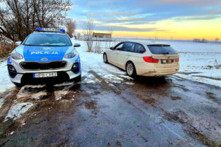 Pędził przez miejscowość, na podwójnym gazie. Zastopowali go policjanci z Góry