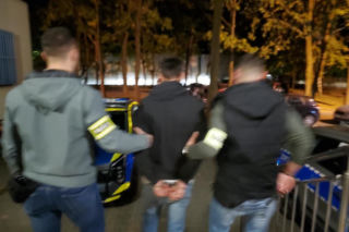 Z ciężarną partnerką przyjechał do szpitala. Zaczął bić personel