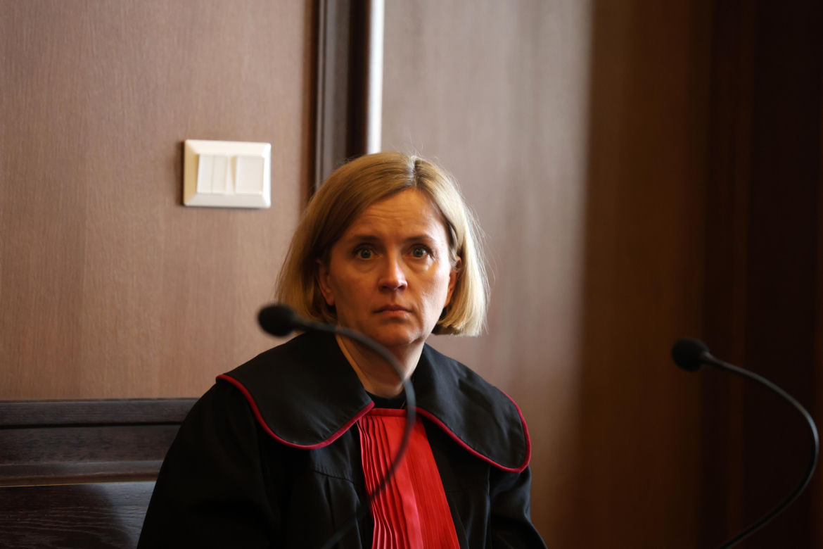 „Czekałem, aż umrze”. Cztery ciała przy Grzybowskiej w Warszawie. Świadkowie znikają przed rozprawą