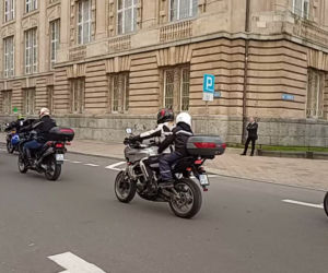 Moto Zające i Kurczaki niosą pomoc na Wielkanoc. Dziesiątki motocyklistów na ulicach Szczecina