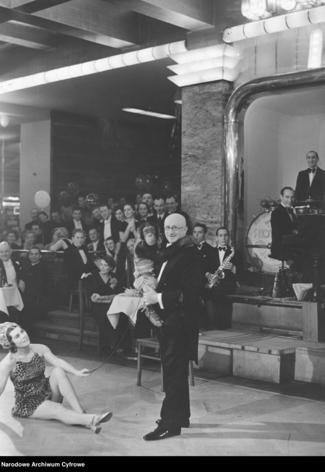 Sylwester w Warszawie sprzed lat. Tak stolica witała dawniej Nowy Rok