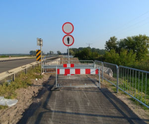 Kładka wzdłuż ciągu pieszo-rowerowego Jedlińsk-Wsola