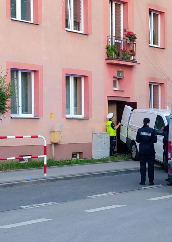 Cztery ciała w mieszkaniu! Wśród zmarłych zaledwie 8-dniowe dziecko