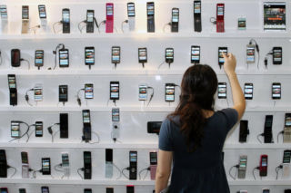 Black Friday 2025. Xiaomi 15 Ultra, Samsung Galaxy S25 FE, Motorola Edge 60 Fusion w mega promocjach. Gdzie najtaniej kupisz telefon?