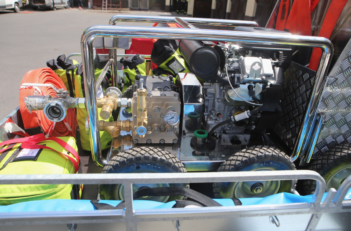Nowy sprzęt strażacki do gaszenia wieżowców