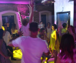 Eska Summer City na otwarciu salony fryzjerskiego Hryszko Academy
