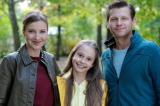 M jak miłość odc. 1914. Natalka (Dominika Suchecka), Hania (Wiktoria Basik), Adam Karski (Patryk Szwichtenberg)