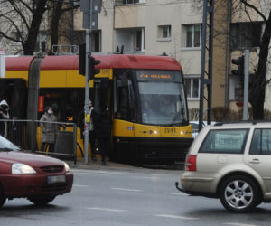 Zielona fala zatrzymała pieszych i samochody