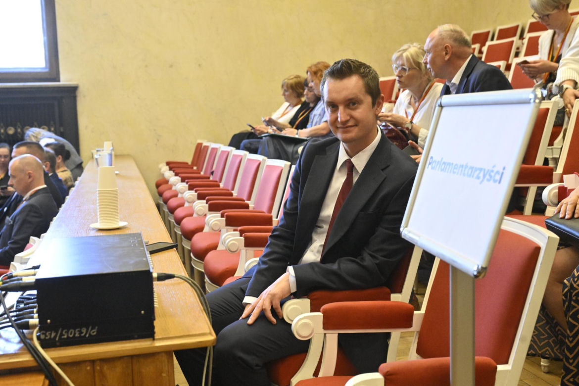 Wotum zaufania i absolutorium dla prezydenta Rafała Trzaskowskiego