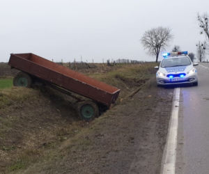 Ciągnik okazał się zbyt narowisty i... uciekł rolnikowi. Mężczyzna był pijany