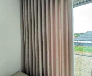 Perfekcyjna aranżacja okna bez wychodzenia z domu. Dlaczego warto zaufać ekspertom Royal Firany?