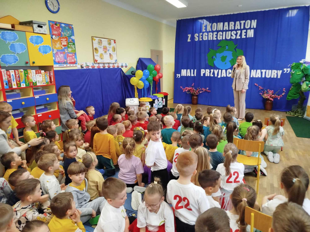 Program jest częścią projektu „EKOmaraton Siedlce z Segregiuszem” promującego edukację ekologiczną wśród najmłodszych poprzez zabawę