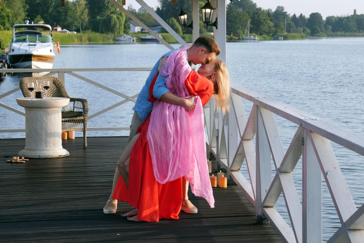 Barwy szczęścia, odcinek 3124: Łukasz (Michał Rolnicki), Agnieszka (Katarzyna Tlałka)