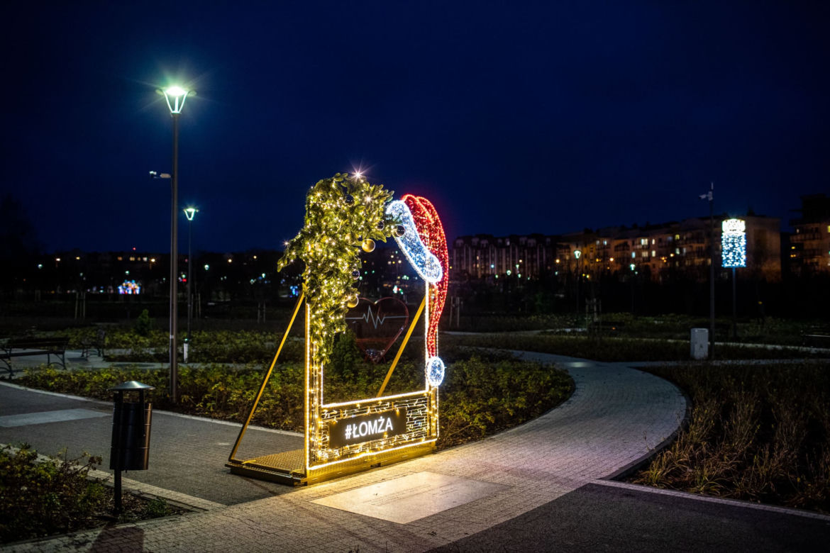 Finał „Świeć się z Energą”. Świąteczne iluminacje w Łomży [ZDJĘCIA]