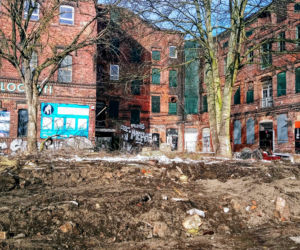 Poprzemysłowe zabudowania przy ul. Kolumba