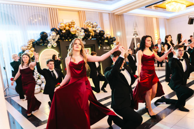 Studniówka 2026 młodzieży z IV LO im. Hetmana Stanisława Żółkiewskiego w Siedlcach