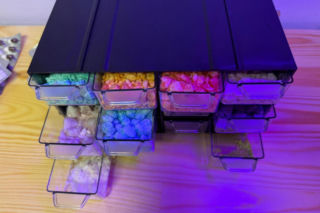 Ten syntetyk zmienia ludzi w zombie! Trucizna z USA przywędrowała do Warszawy 