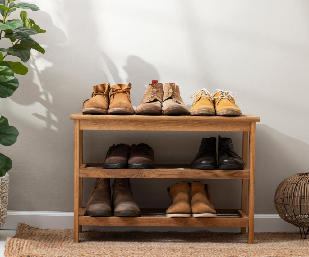 Wsyp do butów i zostaw na noc. Nieprzyjemny zapach zniknie jak kamfora