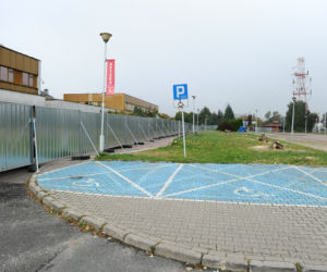 Parkingowy chaos pod szpitalem onkologicznym