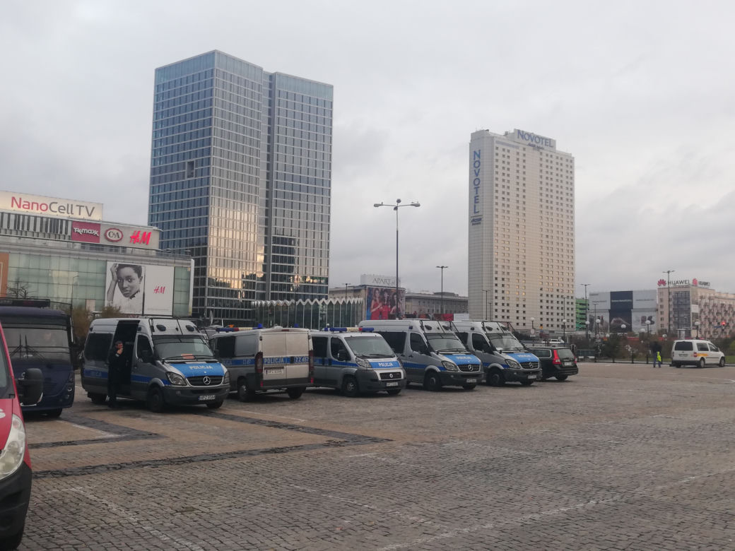 Gigantyczne siły policji w Warszawie