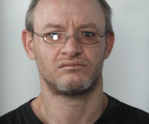 Perfekcyjnie fałszują dokumenty! Są poszukiwani przez bydgoską policję [ZDJĘCIA] 