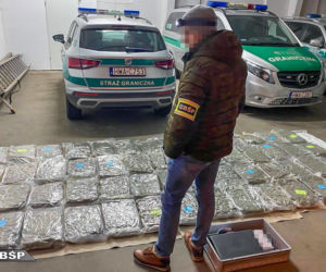 Gang handlarzy i przemytników narkotyków rozbity! 42 osoby z zarzutami! 10 w areszcie [FILM]