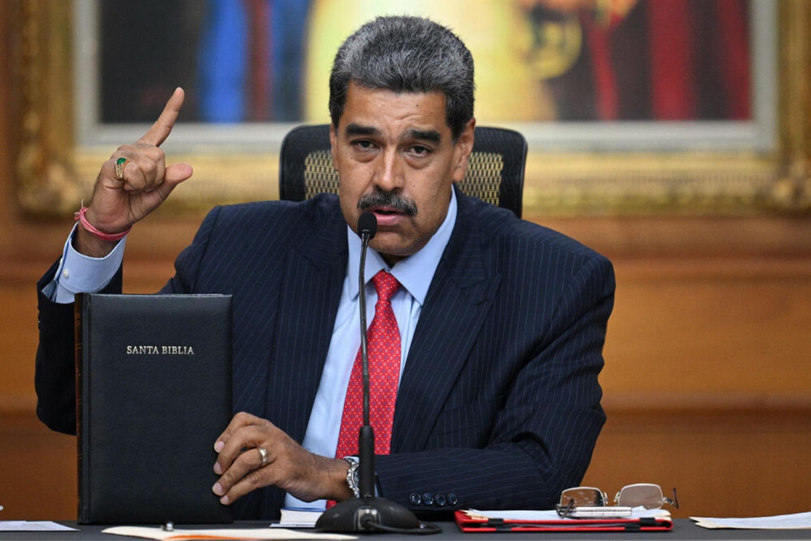 Nicolas Maduro z małżonką zostali schwytani i wywiezieni z kraju