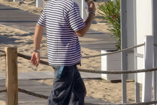 Mateusz Banasiuk na plaży w Sopocie. Tak wyglądał, gdy zrzucił koszulkę!