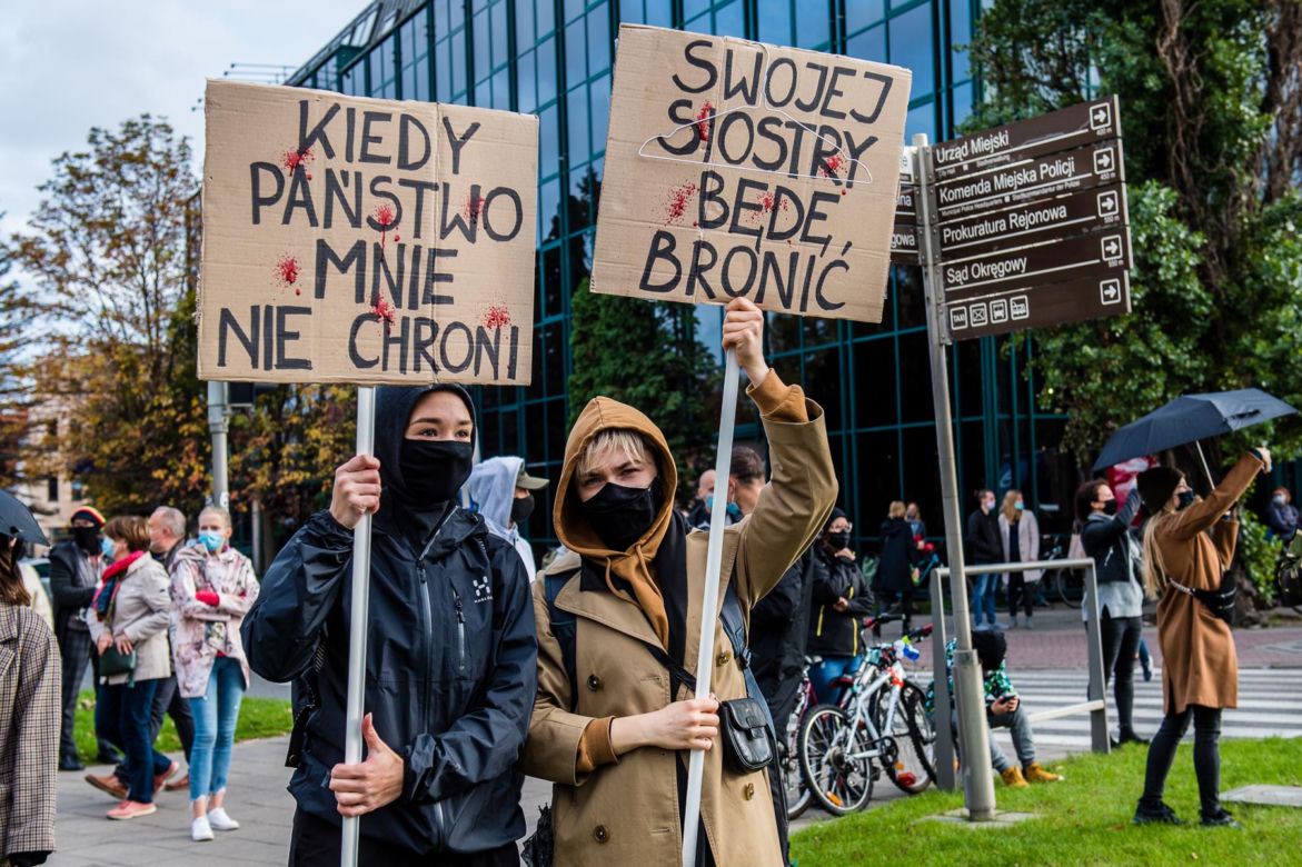 Strajk Kobiet: Protest w Gdańsku! Policja użyła gazu. 4 osoby zatrzymane [ZDJĘCIA]