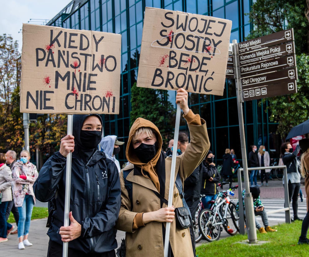 Strajk Kobiet: Protest w Gdańsku! Policja użyła gazu. 4 osoby zatrzymane [ZDJĘCIA]