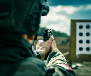 Żołnierze 10 Wrocławskiej Brygady Łączności na poligonie. Intensywne szkolenie i strzelanie z karabinów BOR