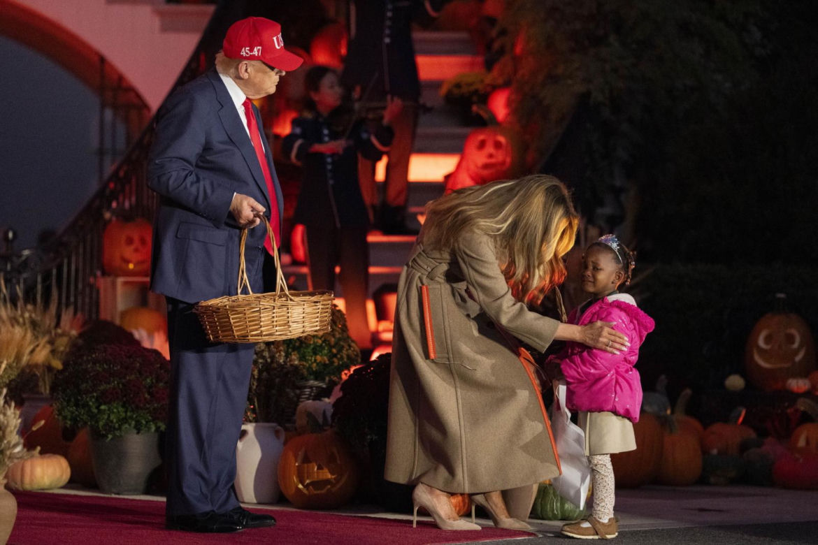 Tłumy na zabawie w Białym Domu. Tak Trump świętował Halloween
