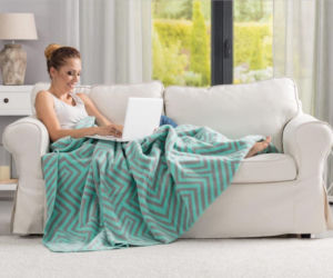 Koc Cotton Cloud, mint maze, marki Dekoria