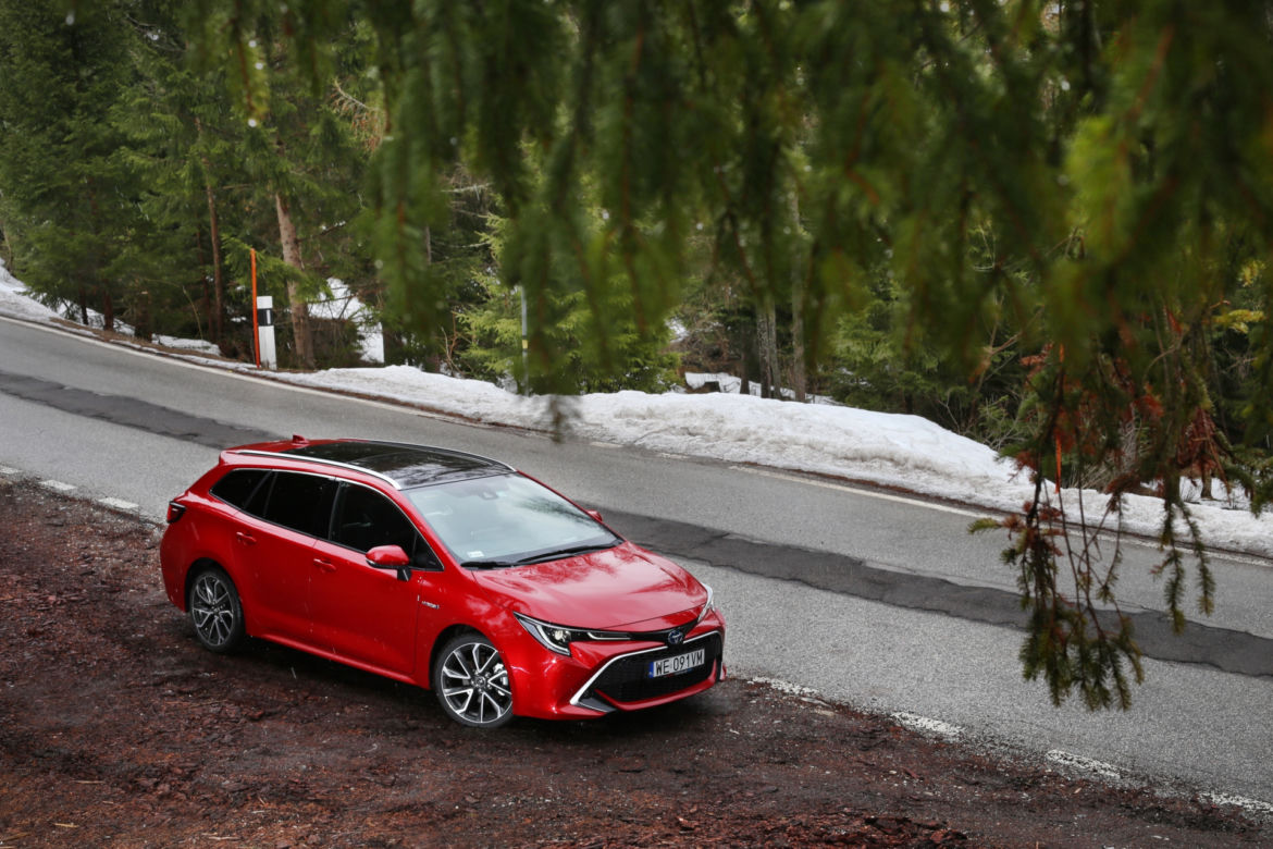 Toyota Corolla Touring Sports 2.0 Hybrid 180 KM e-CVT Executive