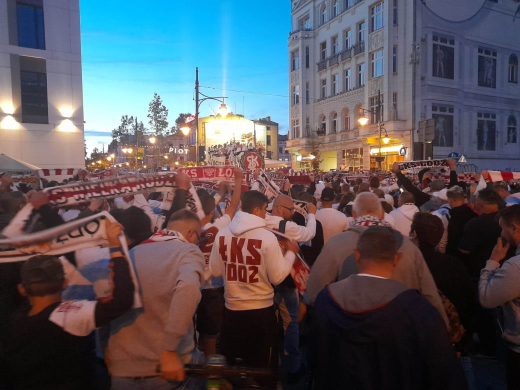 ŁKS Łódź wraca do Ekstraklasy i żegna się z 1. ligą! Tak świętowali kibice i piłkarze [GALERIA]