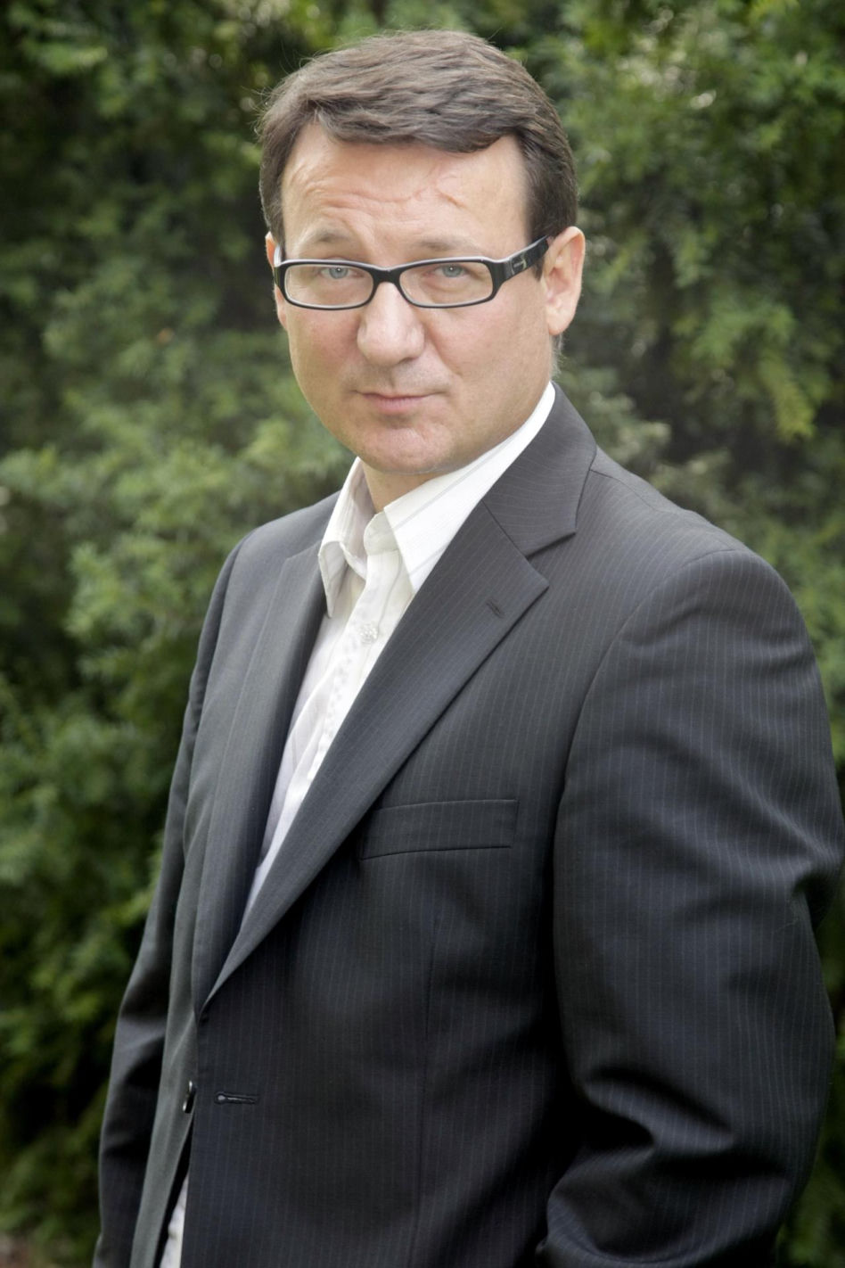 Robert Więckiewicz zaczynał w technikum budowlanym. Tak wyglądała jego niezwykła metamorfoza
