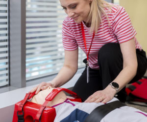 Aptekarze ćwiczą na wypadek wojny. Pierwsze takie szkolenie w Warszawie