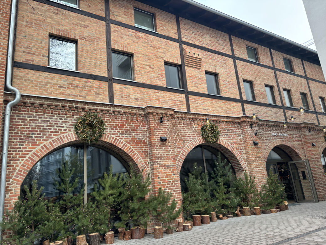 Zobacz wyjątkowej wnętrze nowej restauracji w Poznaniu