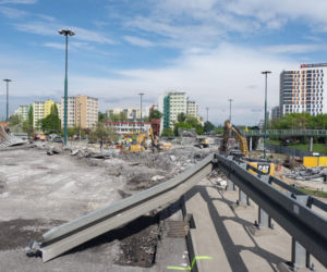 Burzą wiadukt nad Ostrobramską
