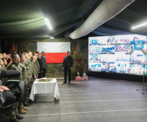 Prezydent RP Karol Nawrocki podczas spotkania świątecznego z żołnierzami